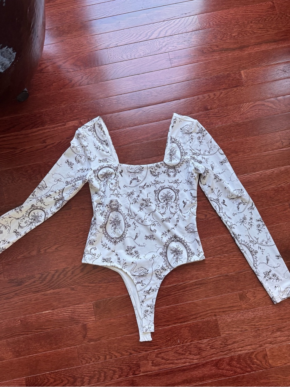 Francesca’s  Long Sleeve Square Neck Printed Bodysuit